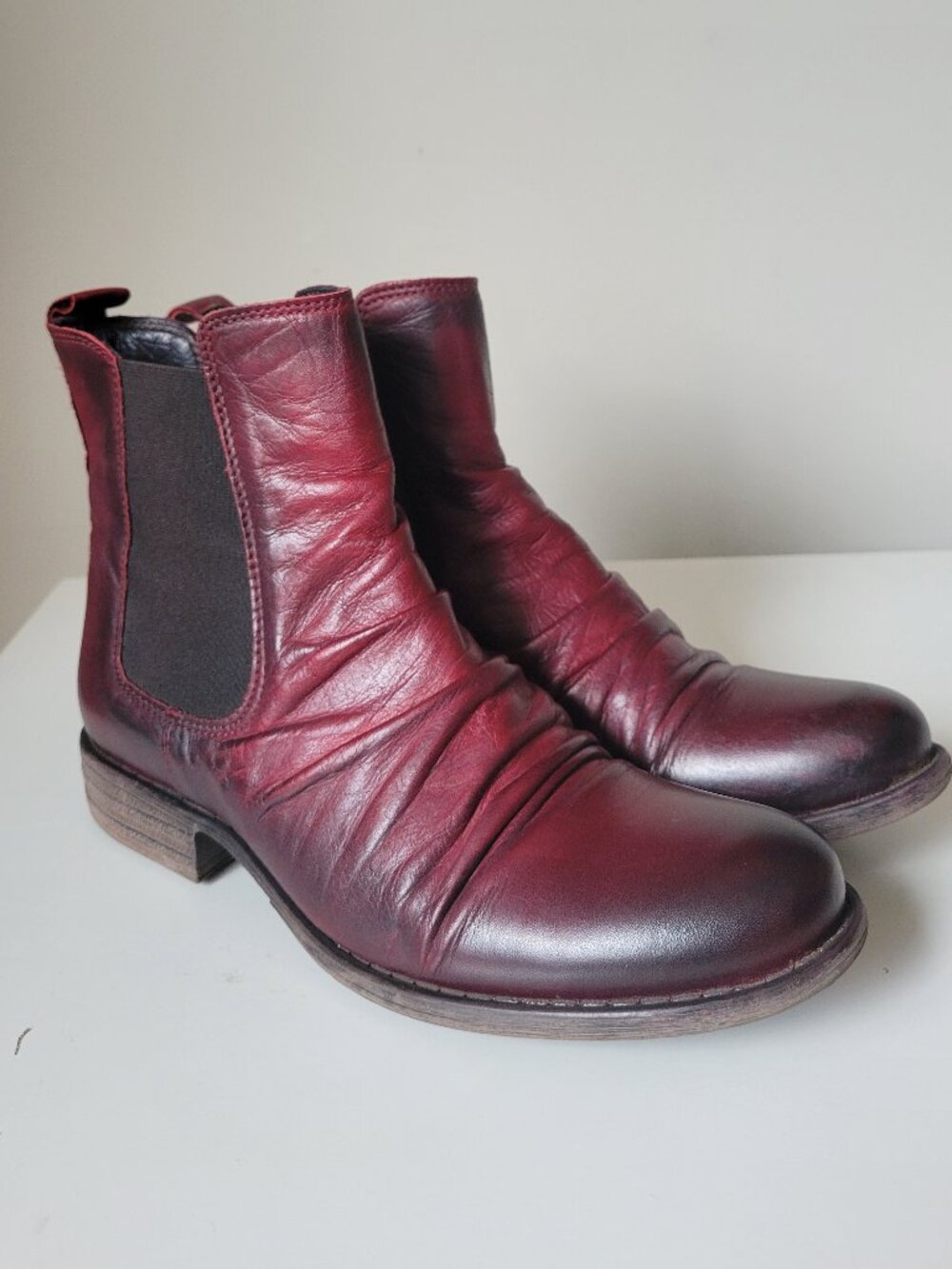 Miz Mooz Burgundy Lissie Boot Size 9